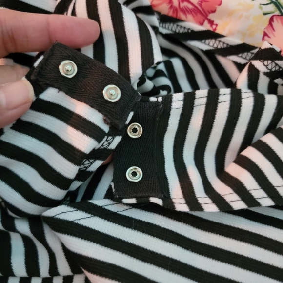 Celine By Champion Women's Strapless One Piece Swimsuit Sz M Black Striped Bow - Picture 10 of 12